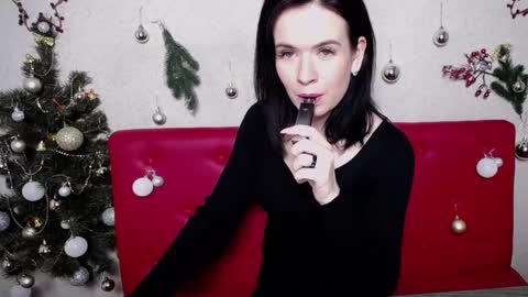 JasmineKouch online show from January 14, 2025, 3:32 am