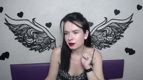 JasmineKouch online show from September 10, 2025, 5:24 pm