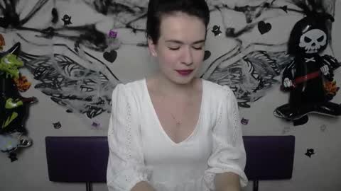 JasmineKouch online show from October 26, 2025, 6:41 am