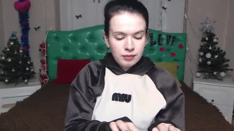 JasmineKouch online show from January 14, 2026, 7:08 pm