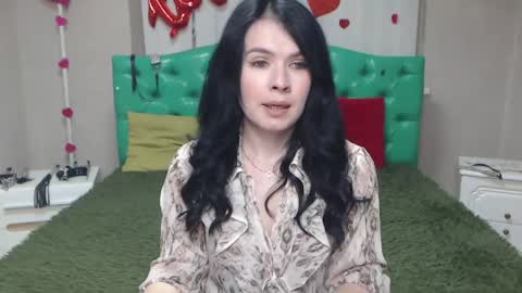 Snapshot of jasminekouch chatting on May 12, 2026, 5:43 pm JasmineKouch online show from May 12, 2026, 5:43 pm