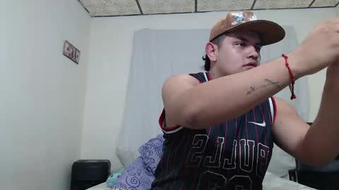 jason_boy_ online show from May 19, 2026, 5:47 am