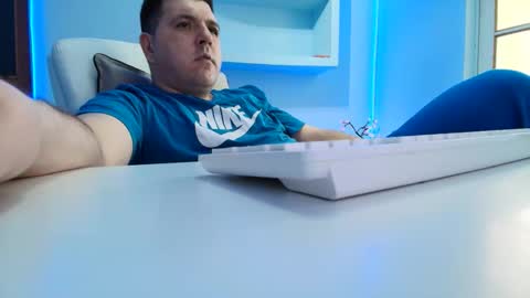 Snapshot of jasonjacks8 chatting on April 19, 2026, 5:40 am JasonJacks online show from April 19, 2026, 5:40 am