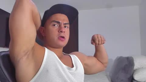 JBrooksXx online show from March 9, 2025, 10:19 pm