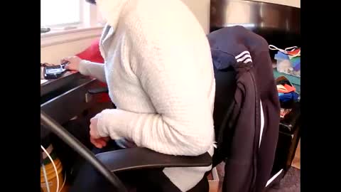 jasperh98 online show from November 6, 2025, 8:32 pm