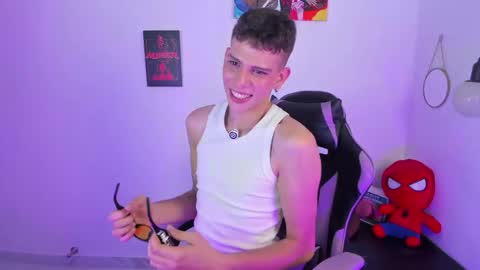 Snapshot of jasson___ chatting on May 19, 2026, 7:31 pm jasson___ online show from May 19, 2026, 7:31 pm
