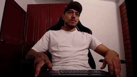 Snapshot of jasson_king01 chatting on June 2, 2026, 1:02 pm JKing online show from June 2, 2026, 1:02 pm