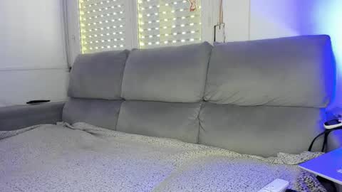 Javier  online show from December 17, 2025, 2:34 pm