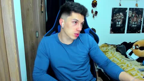 Javier online show from December 23, 2024, 2:35 am