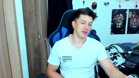 Javier online show from February 16, 2025, 10:21 pm