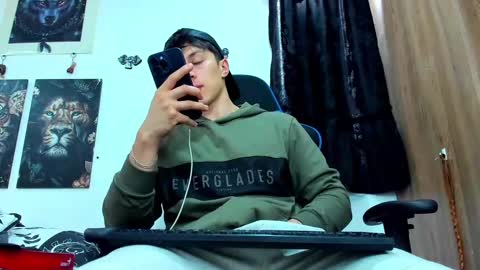 Javier online show from March 6, 2025, 6:48 pm