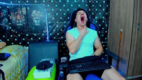 Javier online show from October 2, 2025, 10:06 pm