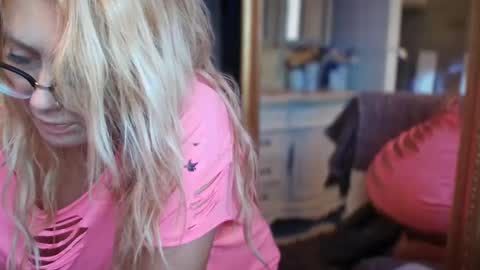 Snapshot of javlovesu chatting on September 25, 2025, 11:52 pm JAV online show from September 25, 2025, 11:52 pm