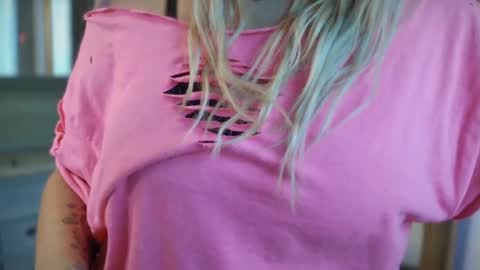 Snapshot of javlovesu chatting on September 26, 2025, 6:45 pm JAV online show from September 26, 2025, 6:45 pm