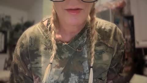 Snapshot of javlovesu chatting on November 27, 2025, 10:28 am JAV online show from November 27, 2025, 10:28 am