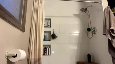 Jaws  online show from February 11, 2025, 11:33 pm