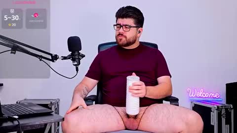 Snapshot of jax_luna chatting on January 1, 2025, 6:38 pm Jax Luna online show from January 1, 2025, 6:38 pm