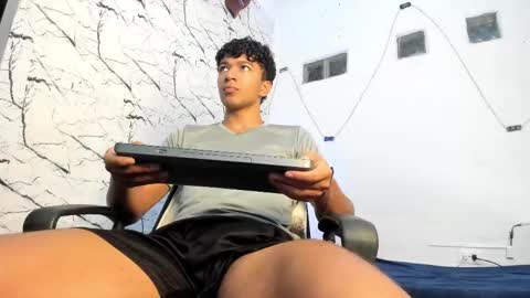 Snapshot of jay_aalvarez chatting on February 6, 2026, 10:40 am Jay online show from February 6, 2026, 10:40 am