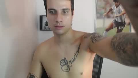 Snapshot of jayalvarrez_ chatting on December 18, 2024, 12:32 am Jay Alvarrez online show from December 18, 2024, 12:32 am