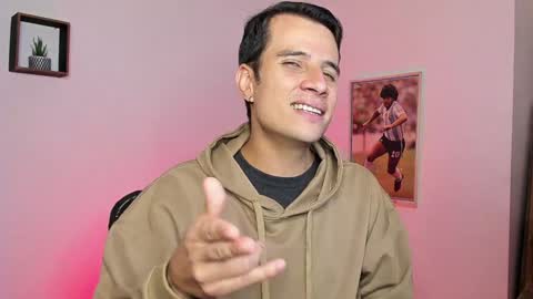 Snapshot of jayalvarrez_ chatting on January 17, 2025, 10:23 pm Jay Alvarrez online show from January 17, 2025, 10:23 pm