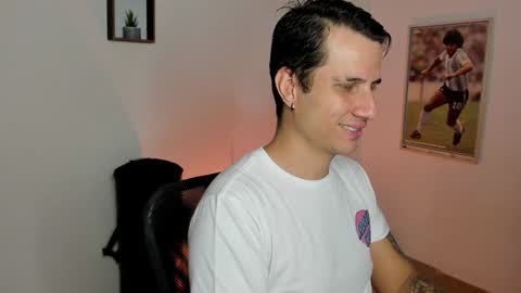 Snapshot of jayalvarrez_ chatting on February 2, 2025, 8:41 pm Jay Alvarrez online show from February 2, 2025, 8:41 pm