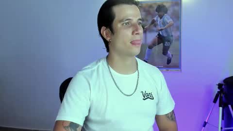 Snapshot of jayalvarrez_ chatting on September 13, 2025, 11:26 pm Jay Alvarrez online show from September 13, 2025, 11:26 pm