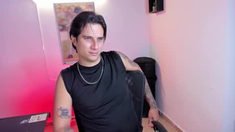 Snapshot of jayalvarrez_ chatting on November 7, 2025, 12:10 am Jay Alvarrez online show from November 7, 2025, 12:10 am