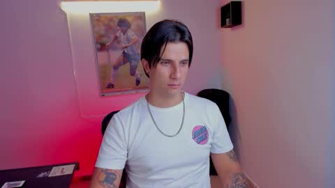 Snapshot of jayalvarrez_ chatting on November 11, 2025, 7:58 pm Jay Alvarrez online show from November 11, 2025, 7:58 pm