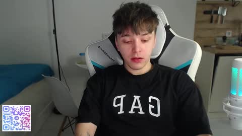 Jayce online show from February 9, 2026, 5:44 am