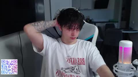 Jayce online show from June 1, 2026, 1:24 pm