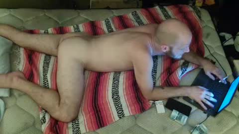 HUngBtmFl online show from December 18, 2025, 8:20 am