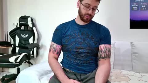 Snapshot of jayxcee_official chatting on February 9, 2025, 3:11 am jayxcee OFFICIAL online show from February 9, 2025, 3:11 am