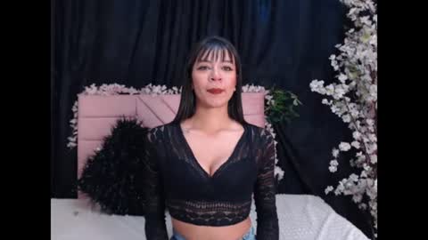 Snapshot of jazmin_crown chatting on August 1, 2026, 12:26 pm jazmin_crown online show from August 1, 2026, 12:26 pm