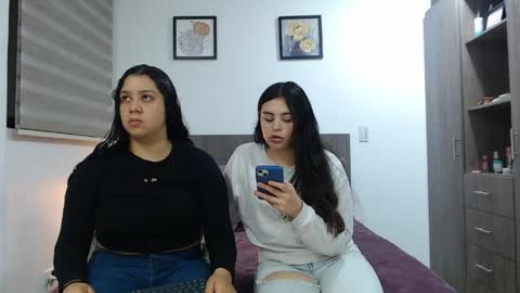 Jazmin and Scarlett online show from May 12, 2026, 9:39 am