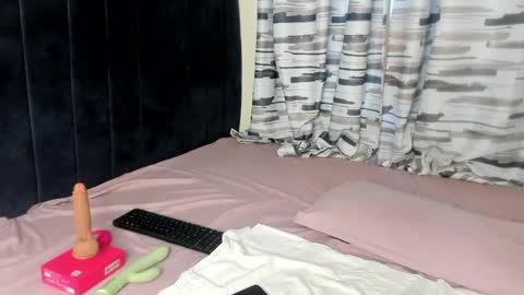 jazmin_jade online show from April 3, 2026, 9:07 am