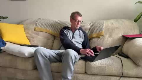 Snapshot of jcar57 chatting on October 4, 2025, 3:32 pm Jon online show from October 4, 2025, 3:32 pm