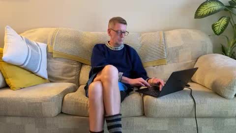 Snapshot of jcar57 chatting on November 26, 2025, 3:02 pm Jon online show from November 26, 2025, 3:02 pm