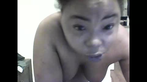 Snapshot of jccaramelbarbie12 chatting on April 22, 2026, 12:02 am JCCaramelbarbie online show from April 22, 2026, 12:02 am