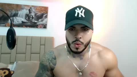 Jean  axelcrow       Modelo Independiente online show from July 29, 2026, 6:44 am