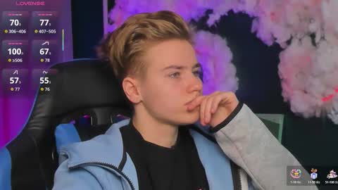 jean_wilsons online show from December 1, 2025, 11:26 am