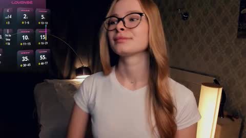 Jenny online show from October 25, 2025, 7:27 am