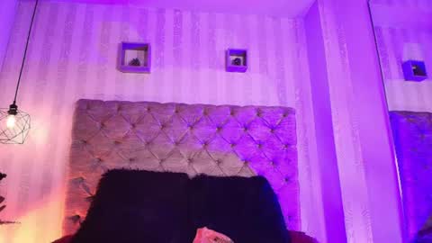 Jeanne Holland online show from July 21, 2026, 12:51 pm