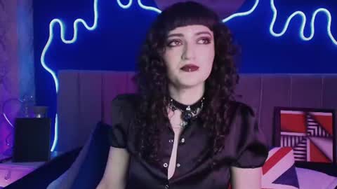 Jean online show from June 23, 2026, 7:01 pm