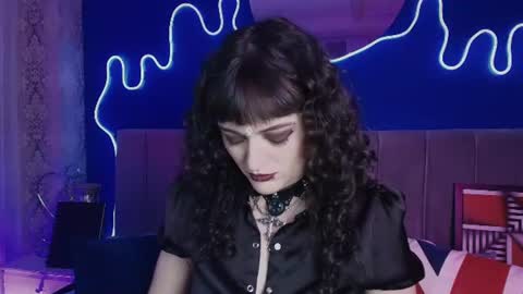 Jean online show from July 11, 2026, 7:49 pm