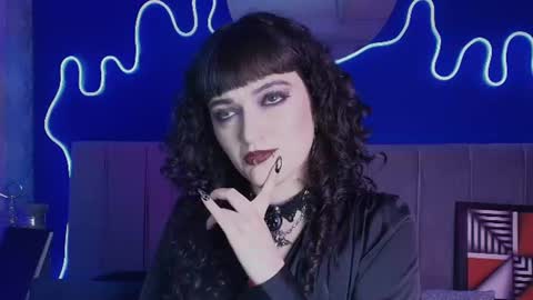 Jean online show from July 27, 2026, 7:43 pm