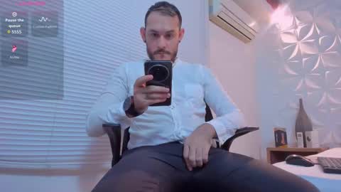 Snapshot of jeanpiere02 chatting on November 11, 2025, 3:06 am Jeanpiere online show from November 11, 2025, 3:06 am