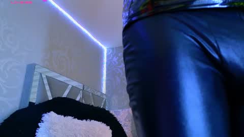 jeanpoolsex online show from July 18, 2026, 9:57 am