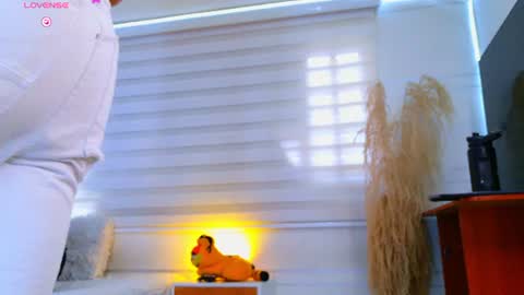 jeanpoolsex online show from July 28, 2026, 8:52 pm