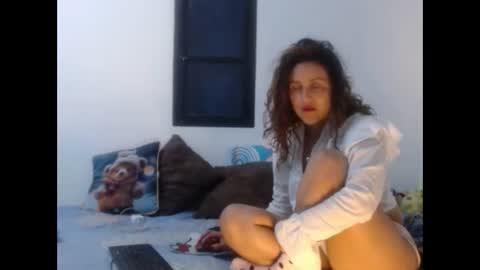 jeans_and_emma online show from September 21, 2025, 2:46 am