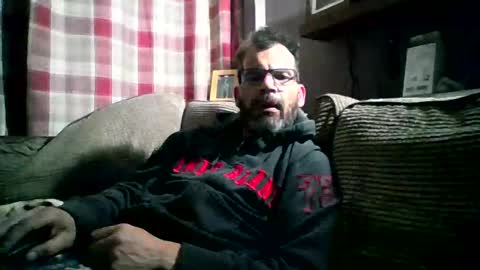 Snapshot of jediknight2 chatting on May 14, 2026, 9:32 pm Matt online show from May 14, 2026, 9:32 pm